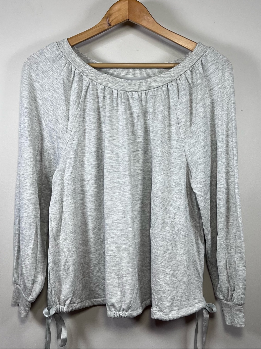 Lou & Grey Light Gray Long-Sleeve Knit Top with Side Ties